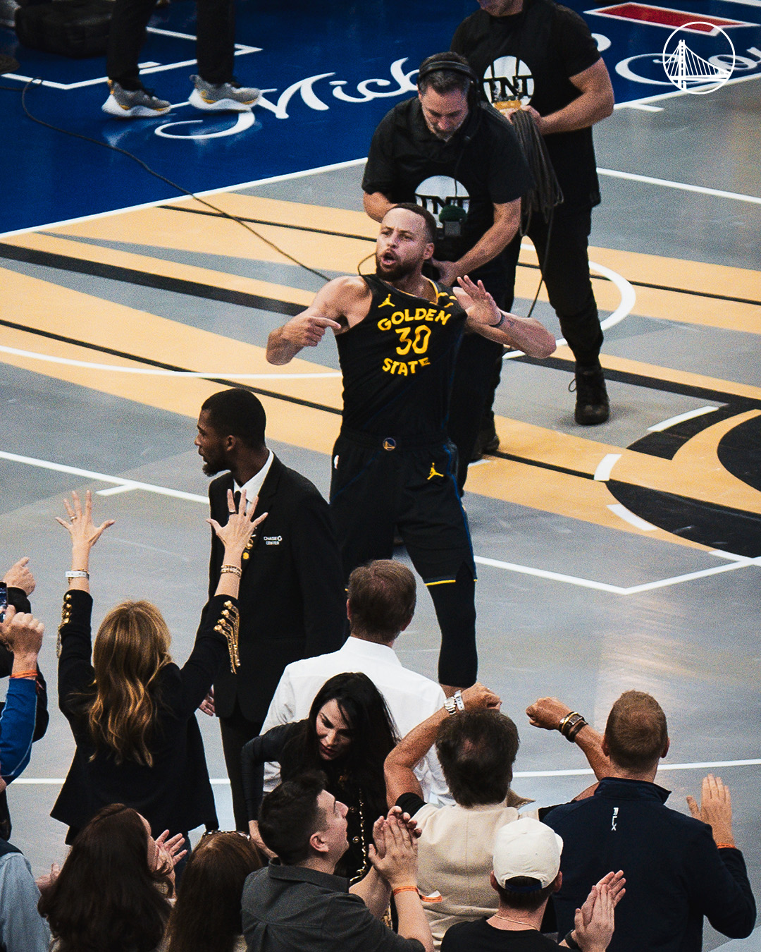 凯发娱乐注册登录-包含NBA球员在场上的精彩表现赢得观众喝彩的词条