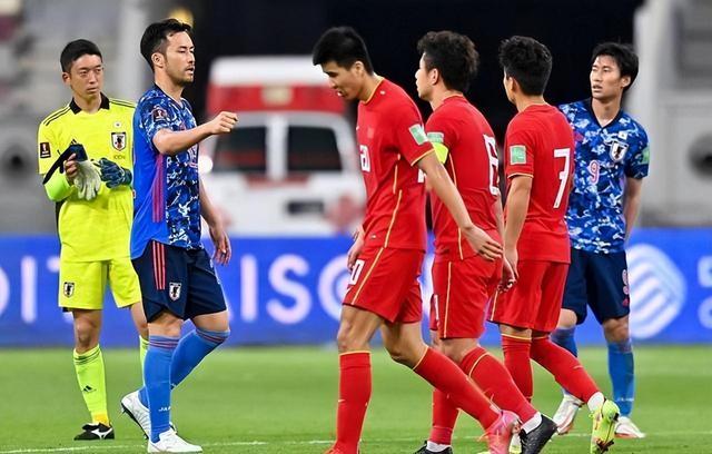 国内足球联赛战队表现惊艳引发热议