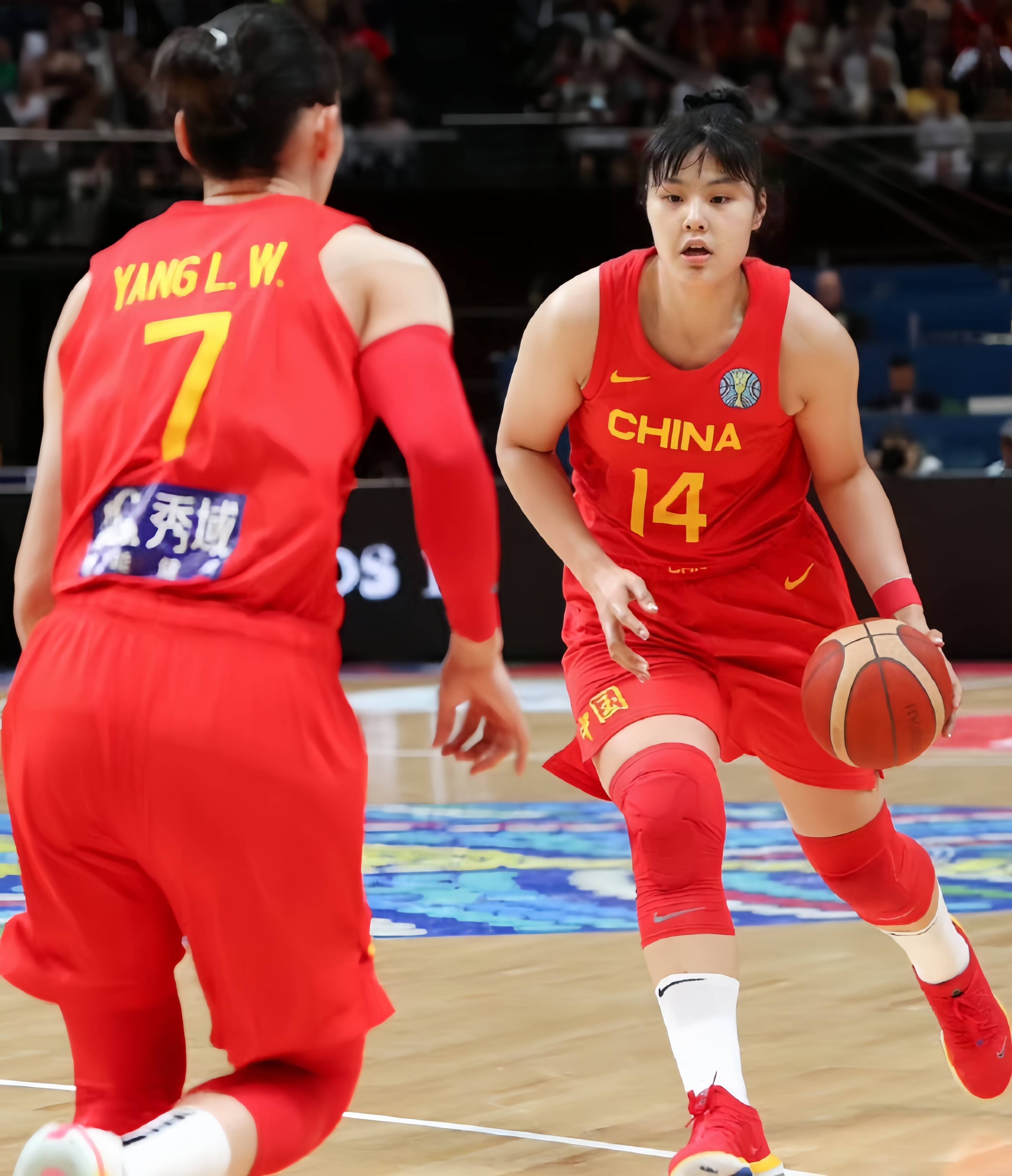 关于国内篮球比赛赛程紧凑，运动员备战加紧的信息