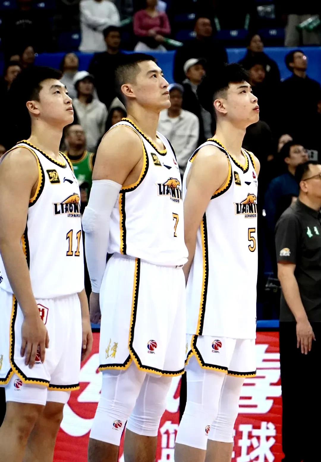 队伍实力均衡战胜对手夺得胜利